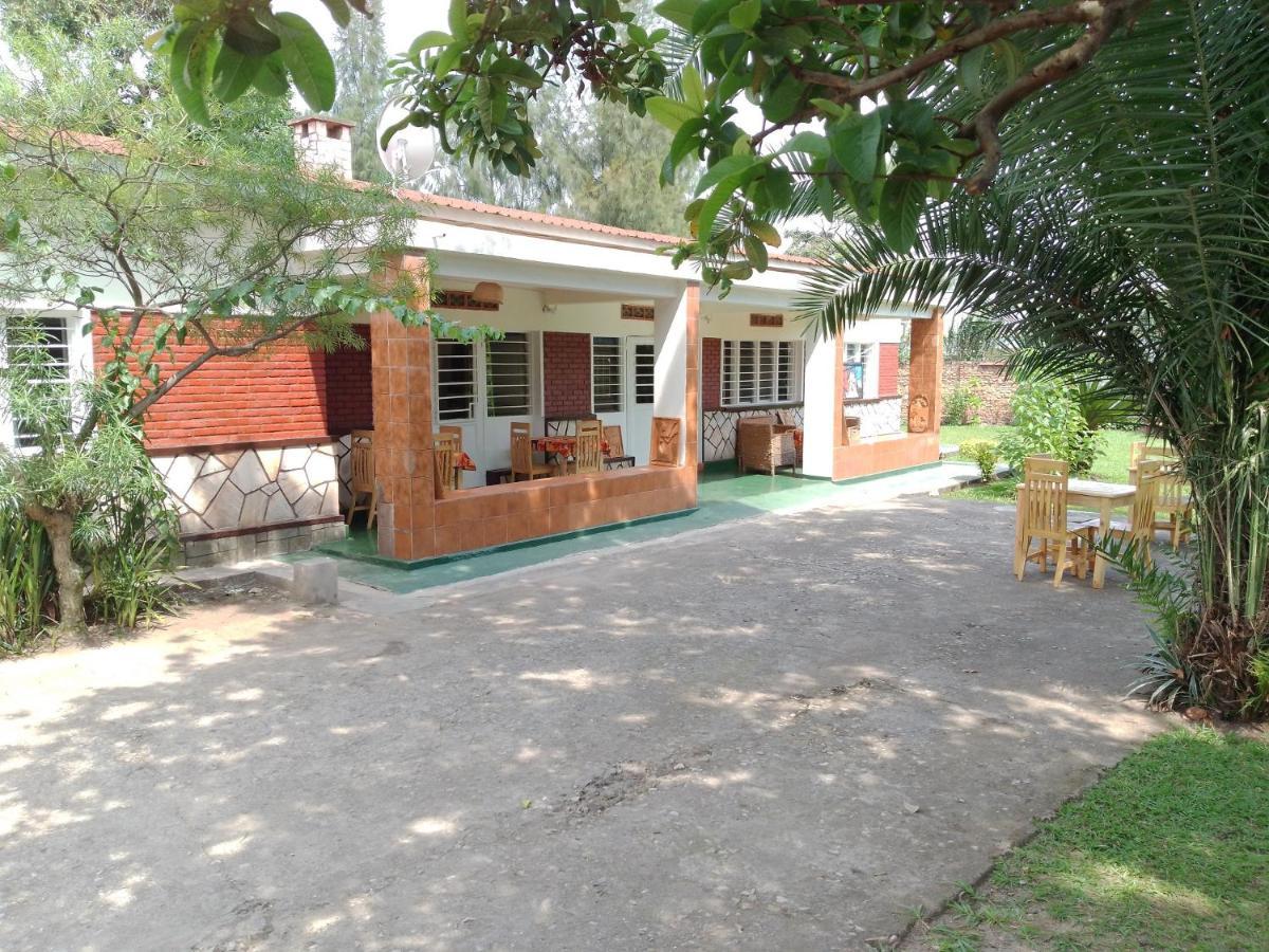 Colibri Taverne & Guest House Gisenyi Exteriör bild