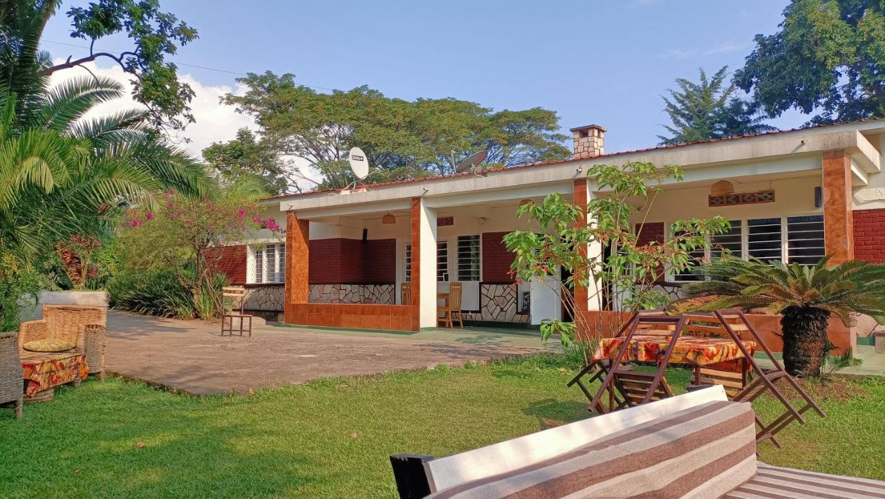 Colibri Taverne & Guest House Gisenyi Exteriör bild
