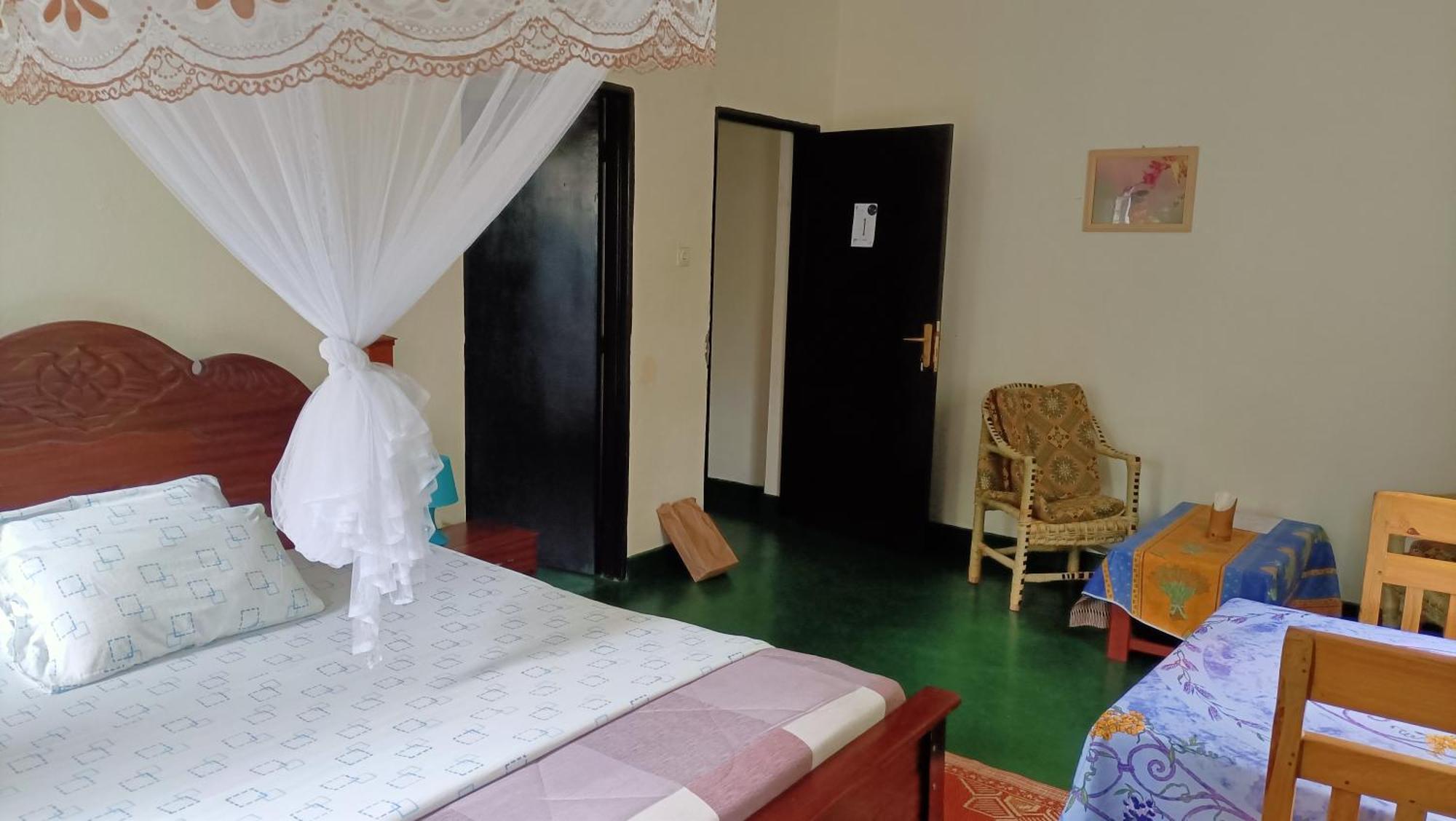 Colibri Taverne & Guest House Gisenyi Rum bild